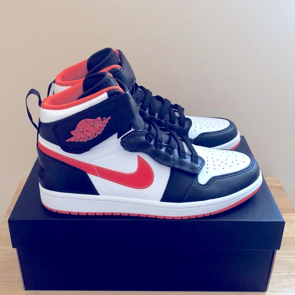 🖤🧡NIKE AIR JORDAN 1 HI FLYEASE SNEAKERS🧡🖤 - Picture 2 of 12